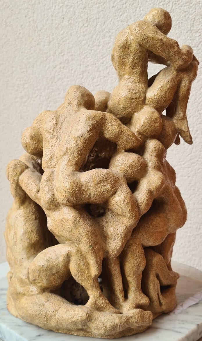 <span style="font-weight: 600">People1</span> - Terracotta. Valutazione: €  4.600 Misure: 50 (h) x 28 (d) cm  Anno: 1990